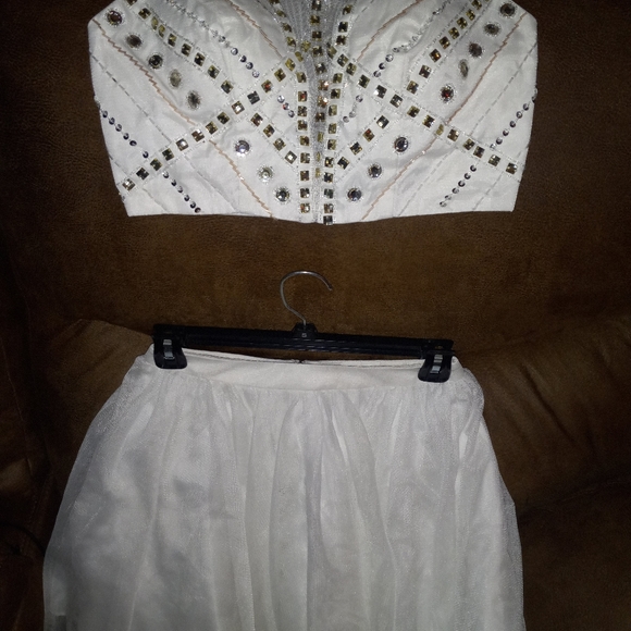 Two piece 'say yes to the dress' ensemble - Picture 4 of 9